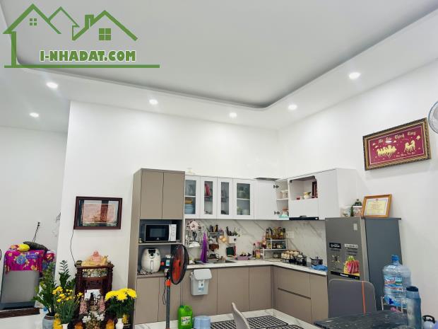 SIÊU PHẨM TÂN QUÝ - TÂN PHÚ - 3 TẦNG. 👉 69M2 (7*10) - HƠN 6TỶ - 3