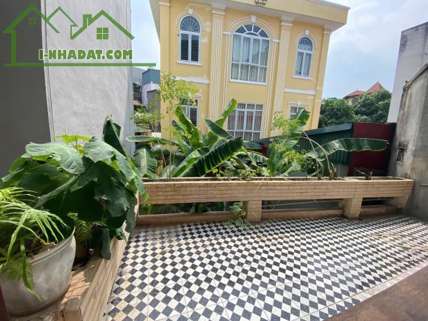 Hoàng Hoa Thám, Ba Đình, 3 Thoáng, Gần Hồ, Dân Xây, 56m2* 4T*MT4*7.5tỷ - 2