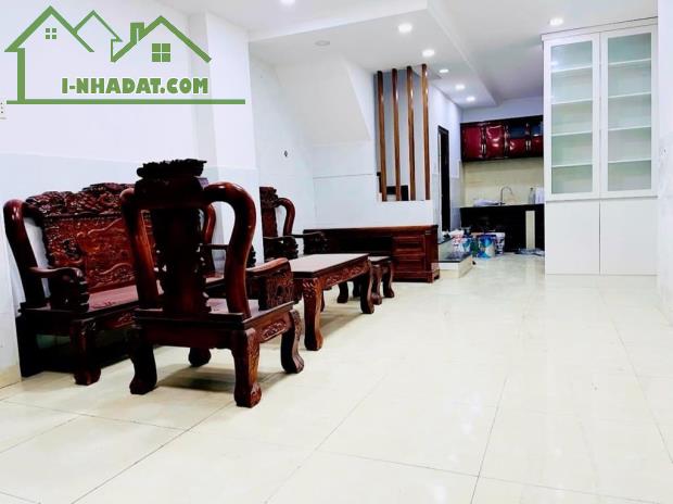 TRƯƠNG PHƯỚC PHAN BÌNH TÂN - 3 TẦNG MỚI ĐẸP - 40M2 - HẺM XE HƠI SÁT MẶT TIỀN CHỈ 4 TỶ HƠN - 2