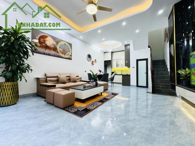 Nhà Cầu Giấy 40m 4 tầng 3 ngủ mặt tiền 5m giá nhỉnh 8 tỷ - 4