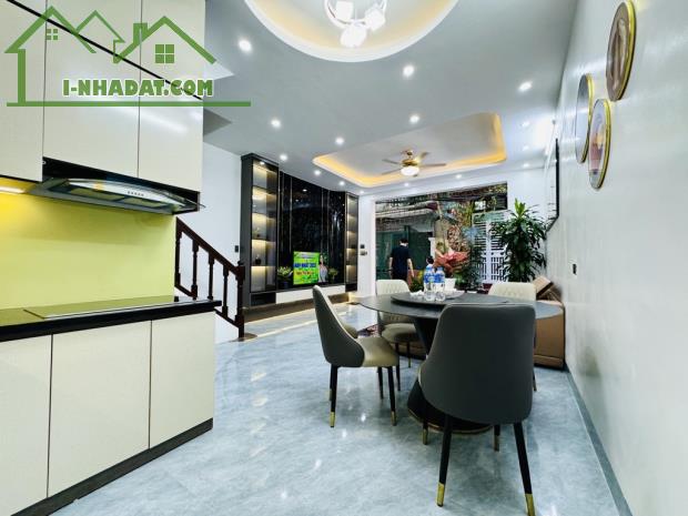 Nhà Cầu Giấy 40m 4 tầng 3 ngủ mặt tiền 5m giá nhỉnh 8 tỷ - 5