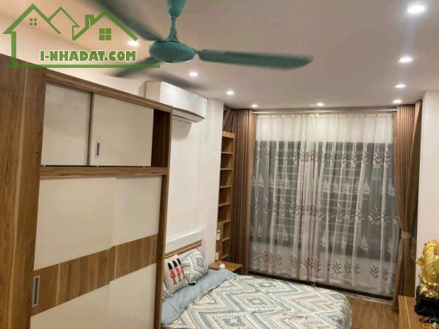 Bán nhà Ngô Gia Tự,Long Biên 4 tầng,86m dòng tiền,7 phòng nhỉnh 10 tỷ