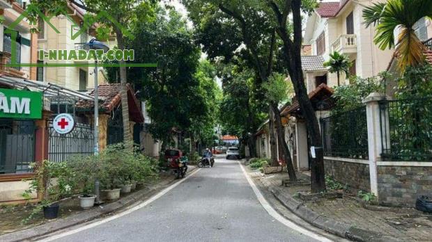 Bán siêu Biệt thự Linh Đàm, Hoàng Mai, Hà Nội. dt 235m2, giá 39 tỷ