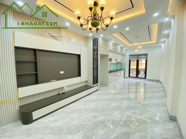 CHỈ NHỈNH 8 TỶ - SỞ HỮU NGAY NHÀ ĐẸP ĐÓN TẾT KHU PHÂN LÔ DÂN TRÍ CAO, 6 TẦNG 40m2 THANG - 1