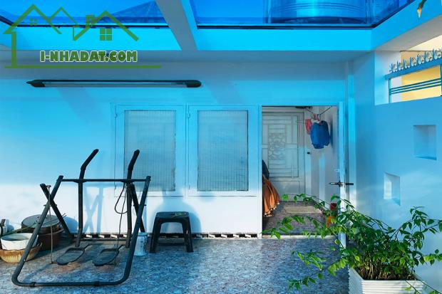 Bán nhà Nguyễn Đình Chính, 58.4m² (4.2m x 9m) 5 Tầng BTCT 5 phòng ngủ - Giá 7.6 tỷ TL - 2