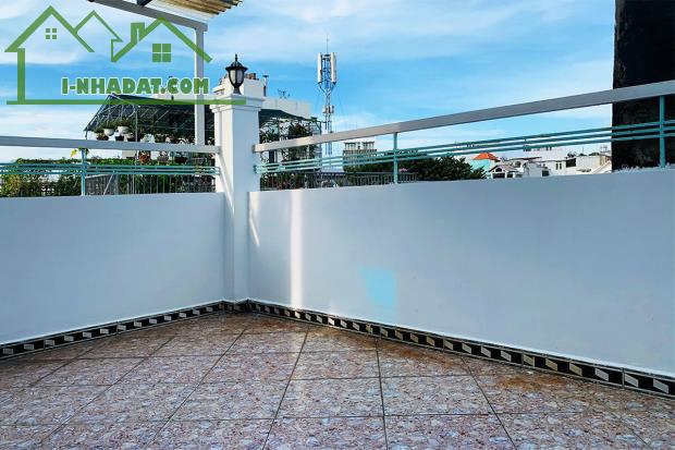 Bán nhà Nguyễn Đình Chính, 58.4m² (4.2m x 9m) 5 Tầng BTCT 5 phòng ngủ - Giá 7.6 tỷ TL - 4
