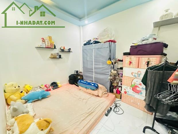 Nhà Lô Góc Thoáng Mát - Hẻm Nhựa 3m - 2 Tầng Đẹp Ở Ngay - Chỉ 3.85 tỷ 🏡 SIÊU HOT - NHÀ ĐẸ