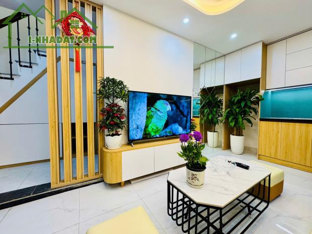Bán nhà riêng phố Kim Ngưu phân lô, kinh doanh gần phố giá nhỉnh 6 tỷ - 1