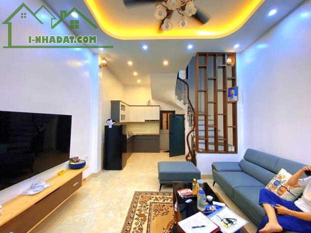 BÁN NHÀ PHỐ VIP NGUYỄN KHÁNH TOÀN CẦU GIẤY 30Mx5T - Ô TÔ TRÁNH DỪNG ĐỖ NGÀY ĐÊM