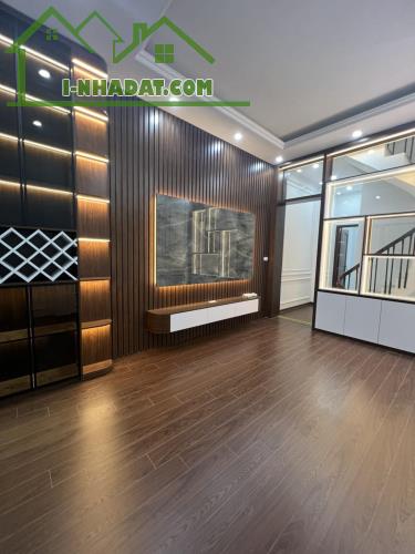 BÁN NHÀ PHỐ VIP NGUYỄN KHÁNH TOÀN CẦU GIẤY 30Mx5T - Ô TÔ TRÁNH DỪNG ĐỖ NGÀY ĐÊM