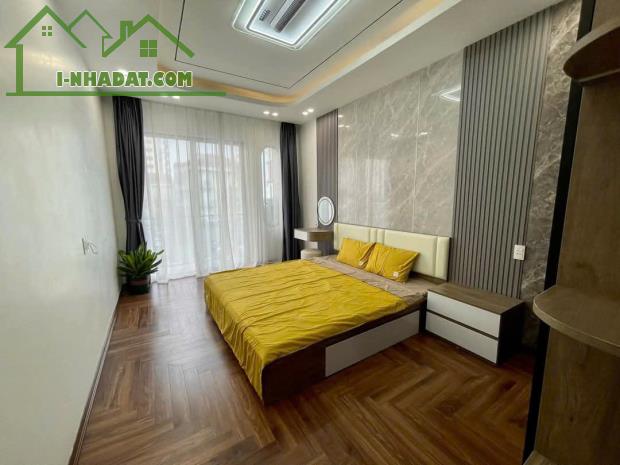 2 Thoáng, Thang máy, 40m2, Phố Nguyễn Sơn, Long Biên, 11x tỷ. - 2