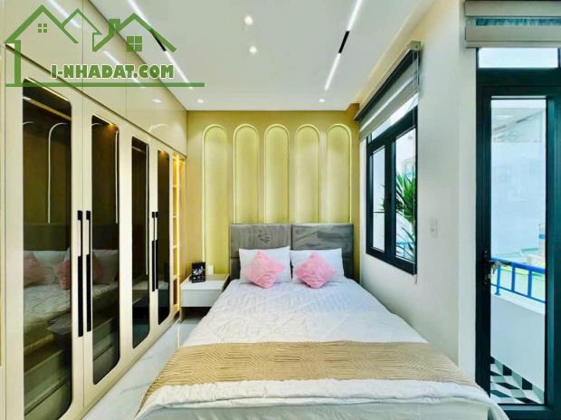 Nhà đẹp giá hời ở Cao Thắng - Q10, DT khủng 60m2, đã có sổ, hẻm xe hơi 7m Giá 2tỷ46O - 4