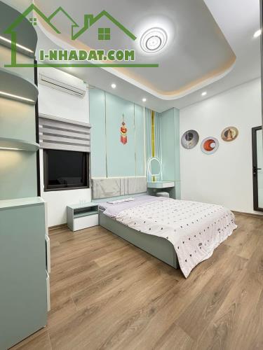 Nhà Đẹp Đón Tết - Tây Sơn - Đống Đa - Dt :24m2/6 tầng/4mMt * nhỉnh 5 tỷ - 3