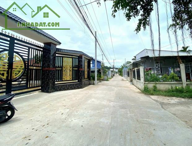 Bán đất Xã Phú Thạnh, 1.055m² (150m² thổ cư), đường 1/ Lý Thái Tổ – Giá 11triệu/m² - 1