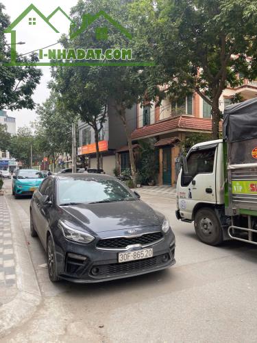 HÀNG HIẾM  ĐẤT TÂY HỒ - DIỆN TÍCH KHỦNG - NGÕ BA GÁC PHI - 2