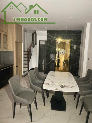 BÁN NHÀ  TT MỸ ĐÌNH 38mx 6 TẦNG THANG MÁY