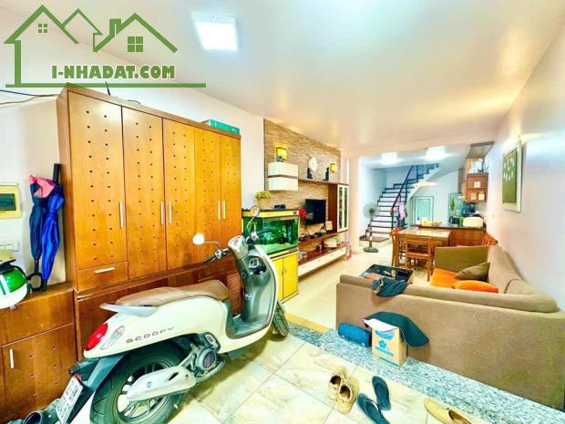 BÁN NHÀ ĐẸP ÂU CƠ – TÂY HỒ DT 45M 5TẦNG CHỈ 6 TỶ 20M RA ÔTÔ NGÕ 3GÁC - 5
