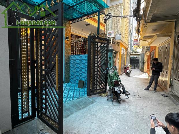 BÁN NHÀ THÁI THỊNH - ĐỐNG ĐA - 46M2 x 5T - MT 3.5M - 9.98 TỶ - LÔ GÓC - OTÔ DỪNG ĐỖ 24/7