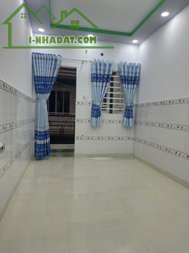 Nhà Bán 32m2 - 2 Tầng - Hẻm rộng - Đường Lê - Lê Lư - Tân Phú - Mới đẹp - 3tỷ380 - 1