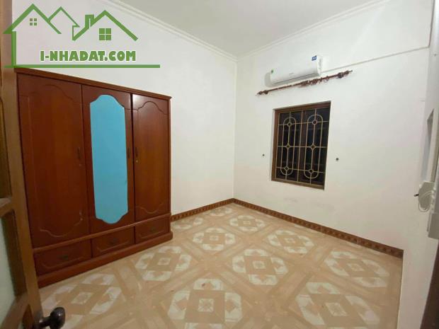 Cho thuê nhà riêng ngõ 169 Định Công Thượng, Hoàng Mai 50m x 3T, 3PN giá 11.5 triệu - 2