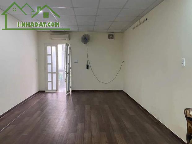 Nhà phố Năm châu P.11 Q.Tân Bình giá ngộp - 1