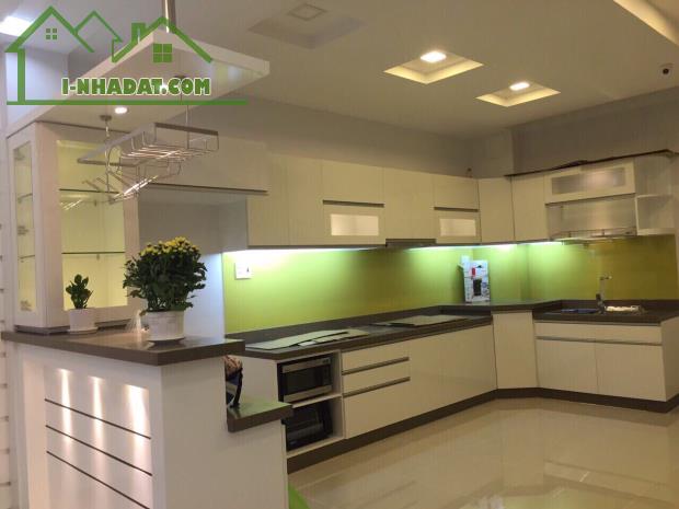 Bán nhà mặt tiền đường lớn Ngô Quyền, Quận 5 – khu kinh doanh sầm uất, tiềm năng cao: