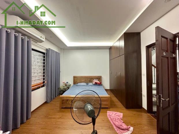 Bán Nhà Phan Đình Giót, 48m², Ngõ Thông, Ô Tô, Thoáng Sáng, Giá Chỉ 6.45 Tỷ