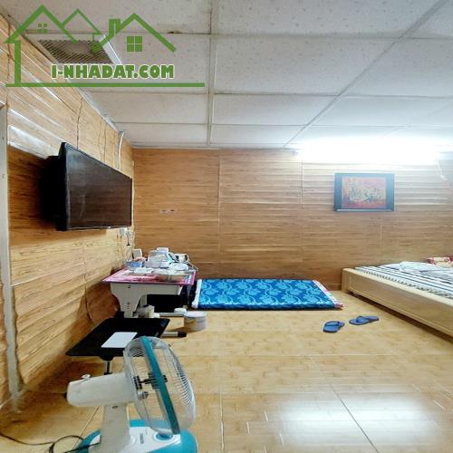 Bán nhà mặt phố_130 m2 đất _ Chưa đến 51 tr/m2_ Thông đường Kha Vạn Cân , phường Trường Th - 2