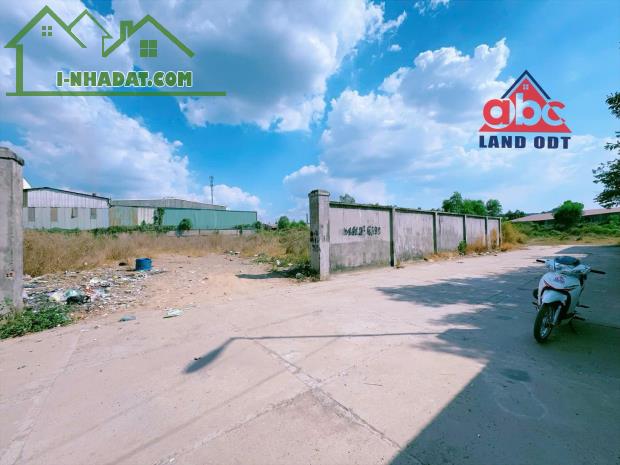 D443 
**Cần bán đất 2 sào 7 (2.700m²), thiết kế SKC, đã đóng thuế tất cả tại Khu vực Suối - 1