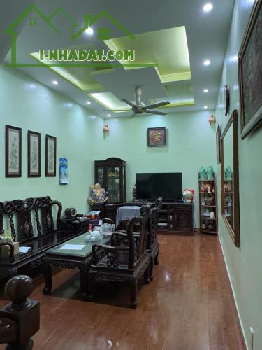 Bán Gấp - Tôn Đức Thắng - Dt : 46m2/5tầng/3,7mMT * nhỉnh 10 tỷ - 1