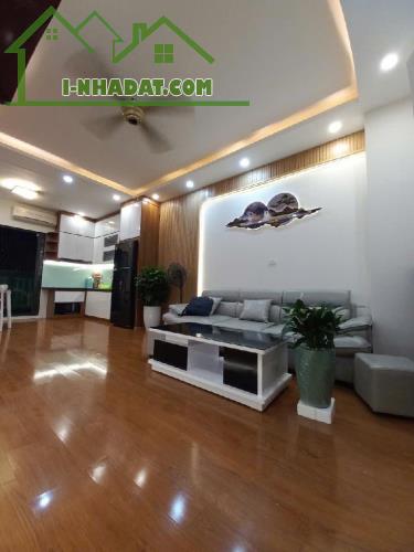🏡 NHÀ ĐẸP -PHÁO ĐÀI LÁNG- NGÕ NÔNG GẦN PHỐ-34MX 5 TẦNG: chỉ 8.2 tỷ - 2
