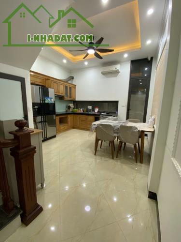 BÁN NHÀ MINH KHAI Ở LUÔN, NGÕ NÔNG, GẦN Ô TÔ, DÂN XÂY, HAI THOÁNG 63M2 GIÁ CHỈ 10 TỶ - 1