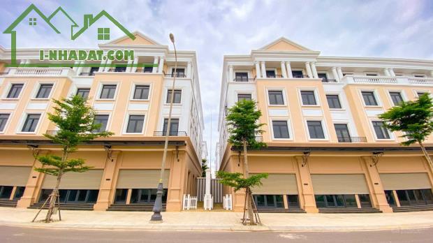 Bán lại căn shophouse mặt tiền đường Đại Cồ Việt Vincom Quảng Trị - 2