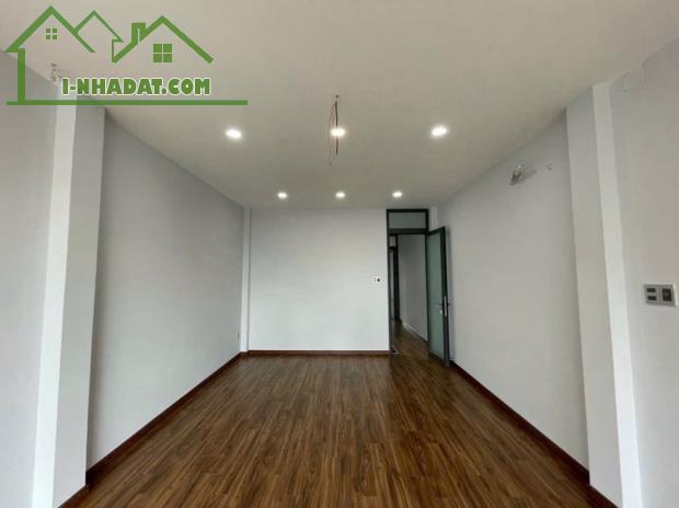 BÁN NHÀ MẶT TIỀN ĐƯỜNG TRƯỜNG CHINH, 4 TẦNG XÂY MỚI Ở NGAY - 2