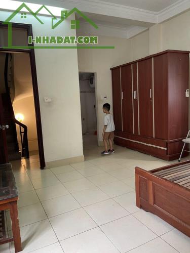 Cần bán gấp nhà Cầu Giấy 35m2, 4T, lô góc , hơn 5 tỷ - 2