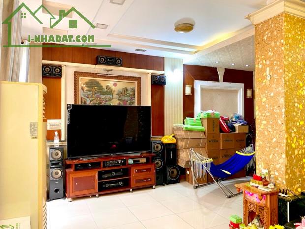 🏠🏠🏠 NHÀ 3 TẦNG HẺM LỚN NHƯ ĐƯỜNG. PHAN VĂN TRỊ . P 7 .GV ...112M ...💸💸💸 17.5 TỶ  + N - 2