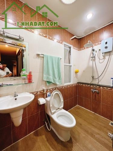 MẶT TIỀN  ĐƯỜNG SỐ VĨNH HỘI 
NGANG 3,5 DÀI 13 M ĐÚC MỚI 3 TẤM Q4 - 3