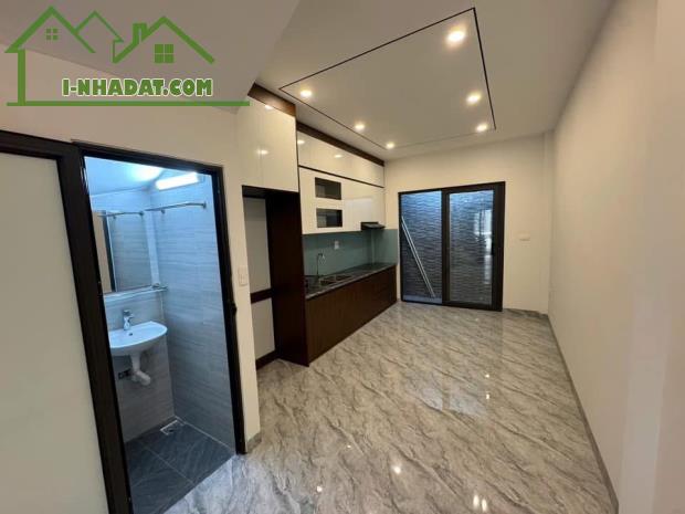 SIÊU PHẨM SÀI ĐỒNG 50M2 x 4T MẶT NGÕ THÔNG 10M OTO TRÁNH, GẦN PHỐ SẦM UẤT. 7,3TỶ - 1