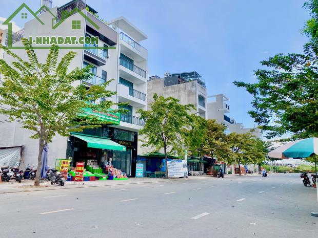 Bán Đất Xây Cao 6 Tầng Mặt Tiền Chợ Bình Khánh,Quận 2 DT:139m2(10mx13,9m) Đường Rộng 24m - 1