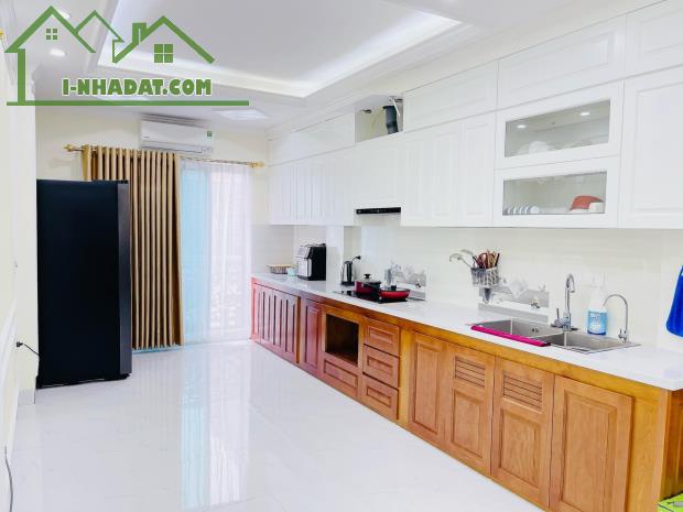 Nhà đẹp nhất phố Nguyễn Khánh Toàn Phân Khúc 5 Tỷ 30mx5T Phố Vip Ô TÔ Đỗ Ngày Đêm