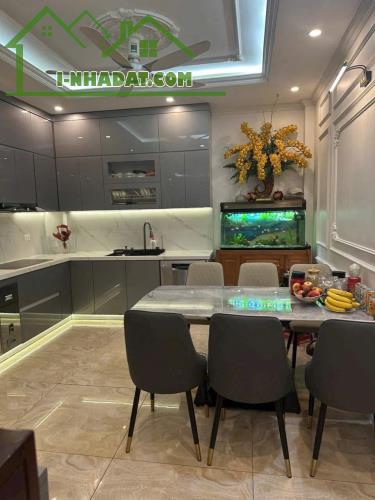 Đỉnh nóc kịch trần Bồ Đề 53m2 x 5T lô góc gara full nội thất ngõ thông kinh doanh. 13,9tỷ - 1