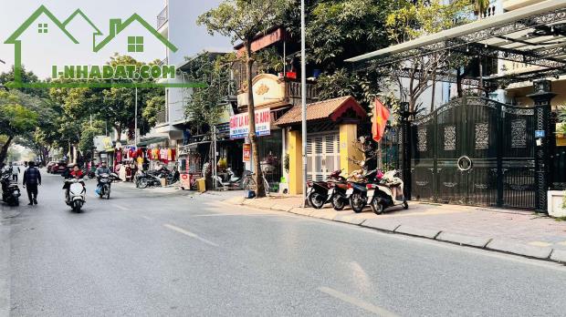 bán nhà mặt phố 1 mặt ngõ quận Long Biên, 150m, mặt tiền 6m, vỉa hè, 3 ôtô tránh, full