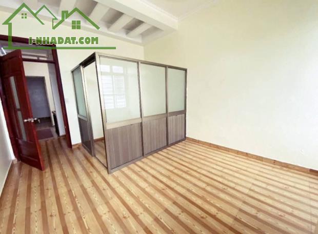 Bán nhà Hào Khê, Kênh Dương, Lê Chân, Hải Phòng. 3,5 tầng, 47m2, 2,58 tỷ. Ngang 3,9m, d2 - 4