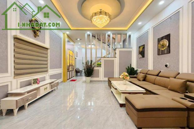 Bán nhà đường Quang Trung, Gò Vấp, 10m x 13.6m, 136 m², có dòng tiền - Giá 9.68 tỷ TL - 5