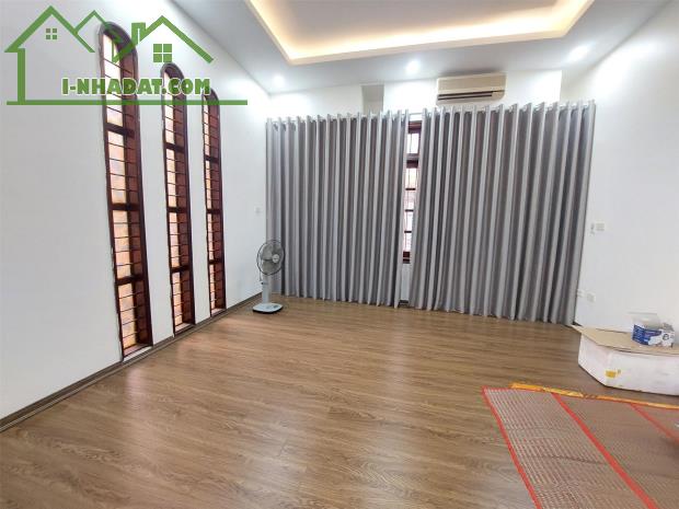 Bán nhà mặt phố Ngọc Lâm 68m2, 5 tầng, kinh doanh đỉnh, giá cực hiếm - 2