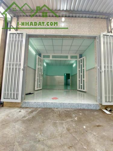 NHÀ CẤP 4 MỚI TINH - HẺM XE HƠI 5M - NGAY CHỢ NHỎ TÂN HIỆP HÓC MÔN 74M2 - CHỈ 2,8 TỶ.   ✅️ - 5