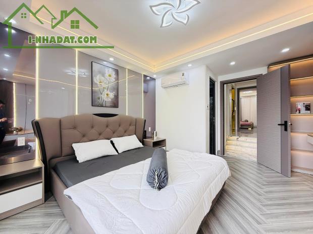 NHÀ CAO CẤP, THIẾT KẾ SANG TRỌNG, 3 LẦU, 6 WC TH 03332 9 5552 THÚY - 3