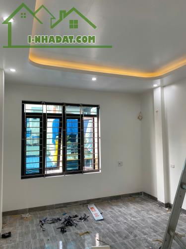 BÁN NHÀ MỚI 2.95 TỶ 3 TẦNG 72M2 CÓ SÂN Ô TÔ NGÕ TRẦN HUY LIỆU - 3