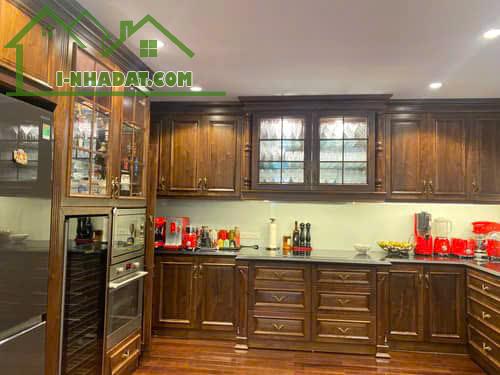 Bán nhà Phường Ngọc Hà – Ba Đình – 132m2 – MT7m - 4 Tầng – 22 tỷ .