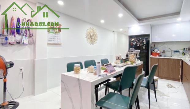 Bán nhà Q7 rất đẹp 2 Tầng full nội thất sang chảnh, hơn 100m2 thổ cư Nở Hậu - 3